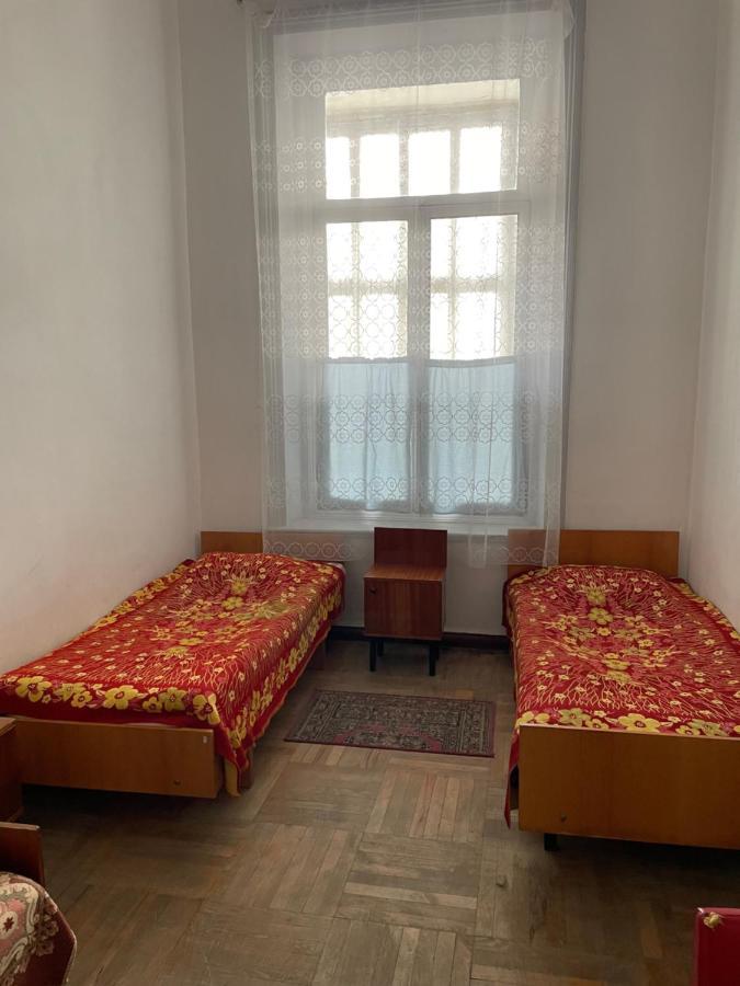 Firuza Hostel Borjomi Εξωτερικό φωτογραφία