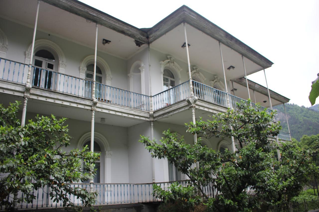 Firuza Hostel Borjomi Εξωτερικό φωτογραφία