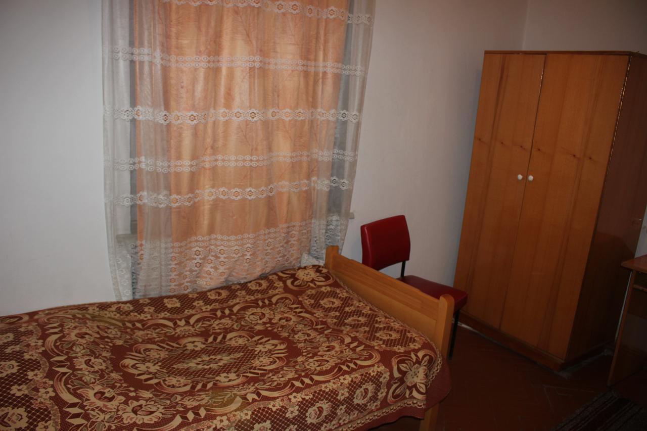 Firuza Hostel Borjomi Εξωτερικό φωτογραφία