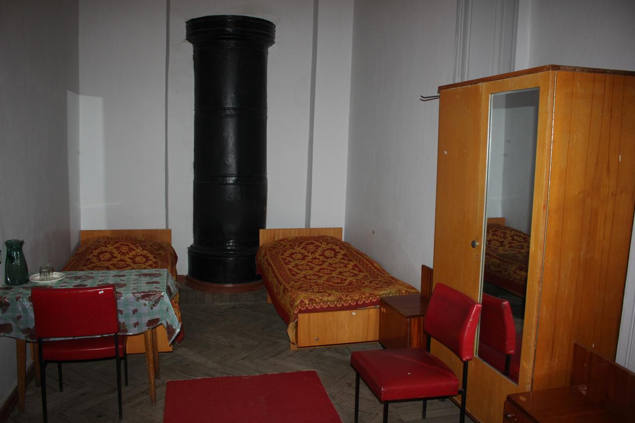 Firuza Hostel Borjomi Εξωτερικό φωτογραφία